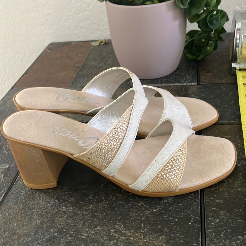 Onex‎ Women's White and Tan Sandals size 8 like new - Picture 5 of 6